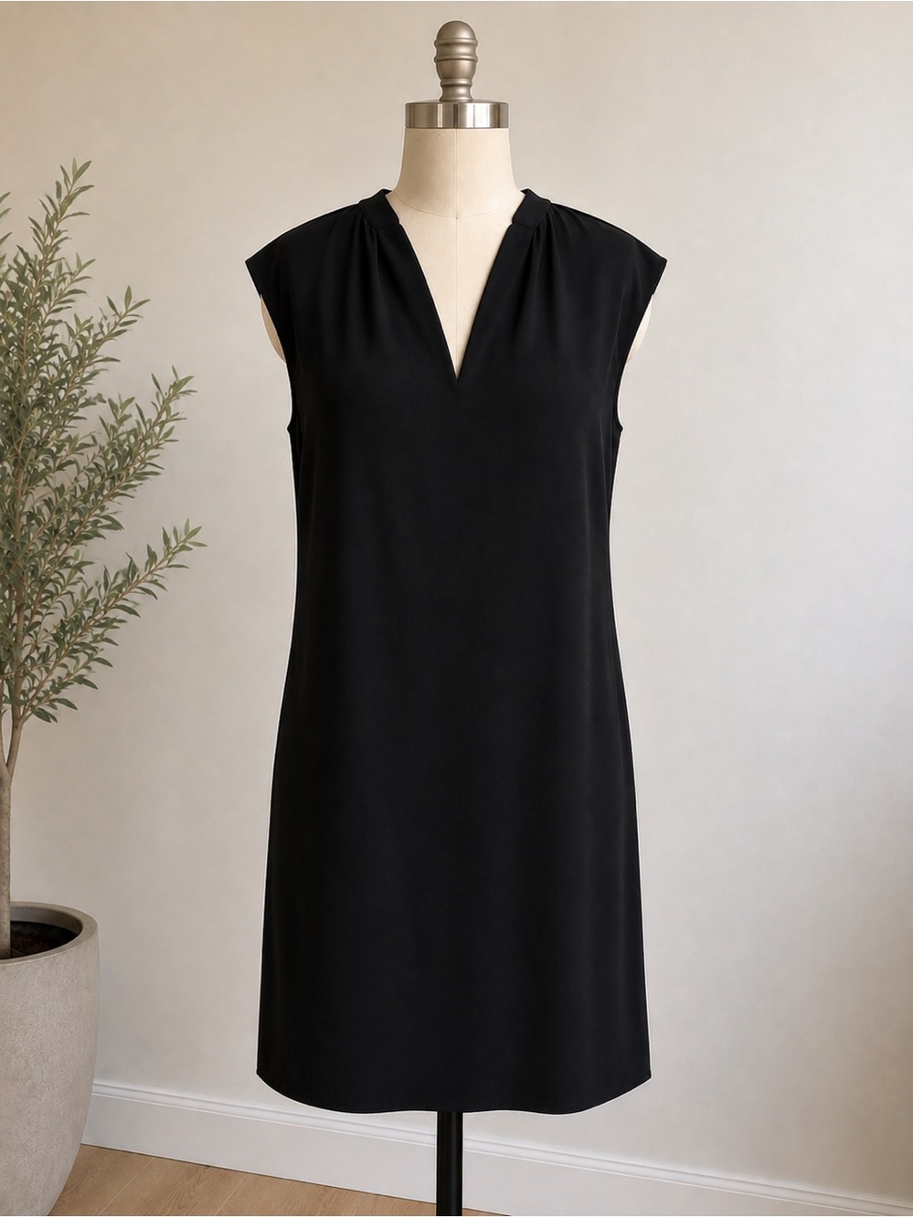 T Tahari Black Elegant Dress